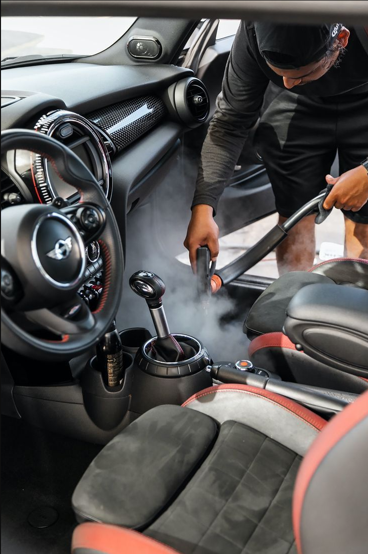 Services de lavage de voiture abordables | Nettoyage de qualité